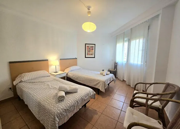 Apartment Playamar Con Vistas Al Mar Y Piscina A 50 Metros Del Paseo Maritimo *