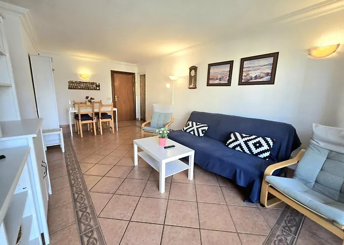 Apartment Playamar Con Vistas Al Mar Y Piscina A 50 Metros Del Paseo Maritimo