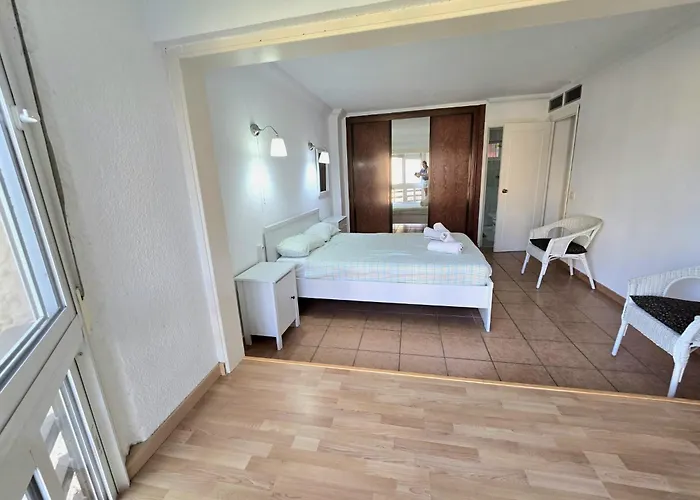 Apartamento Playamar Con Vistas Al Mar Y Piscina A 50 Metros Del Paseo Marítimo *