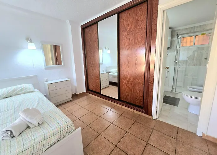 Apartment Playamar Con Vistas Al Mar Y Piscina A 50 Metros Del Paseo Maritimo *