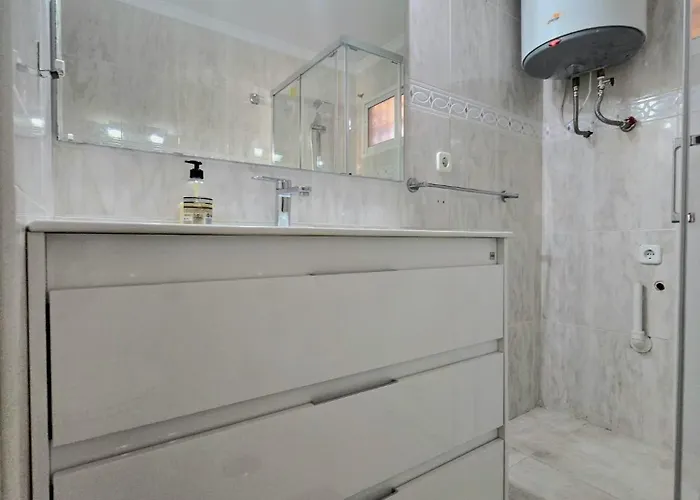 Playamar Con Vistas Al Mar Y Piscina A 50 Metros Del Paseo Marítimo Torremolinos