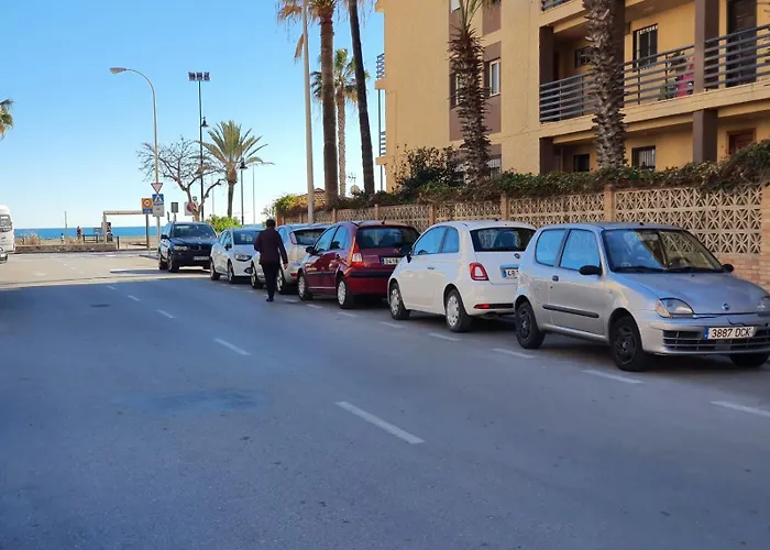 Playamar Con Vistas Al Mar Y Piscina A 50 Metros Del Paseo Marítimo Torremolinos