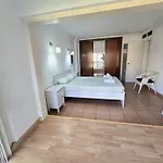 Апартаменти Playamar Con Vistas Al Mar Y Piscina A 50 Metros Del Paseo Maritimo *